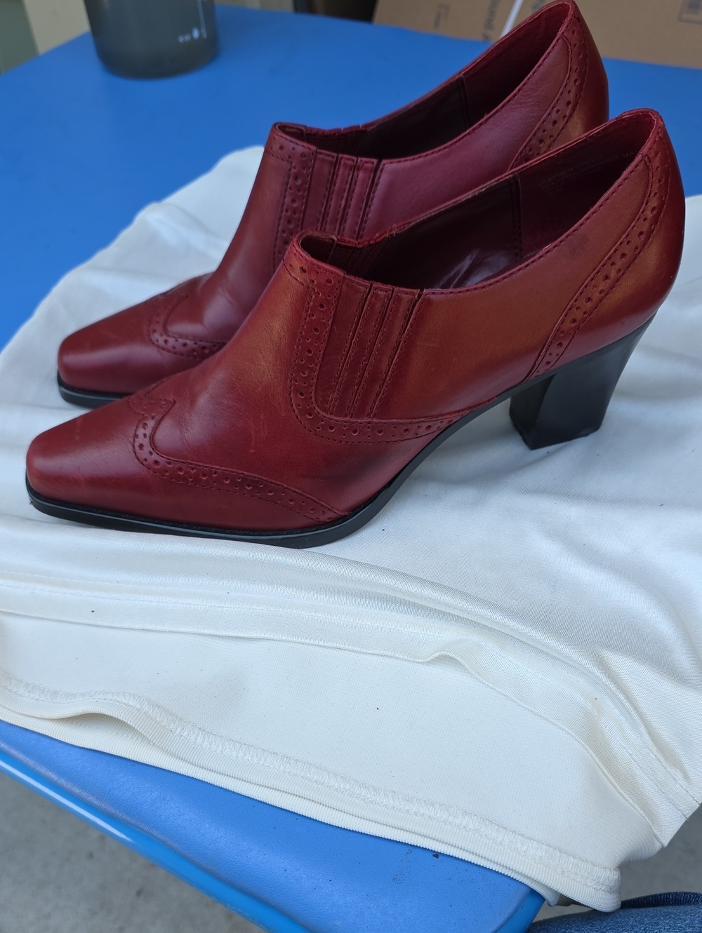 Women’s Red Leather Block Heel Slip-On Dress Shoes